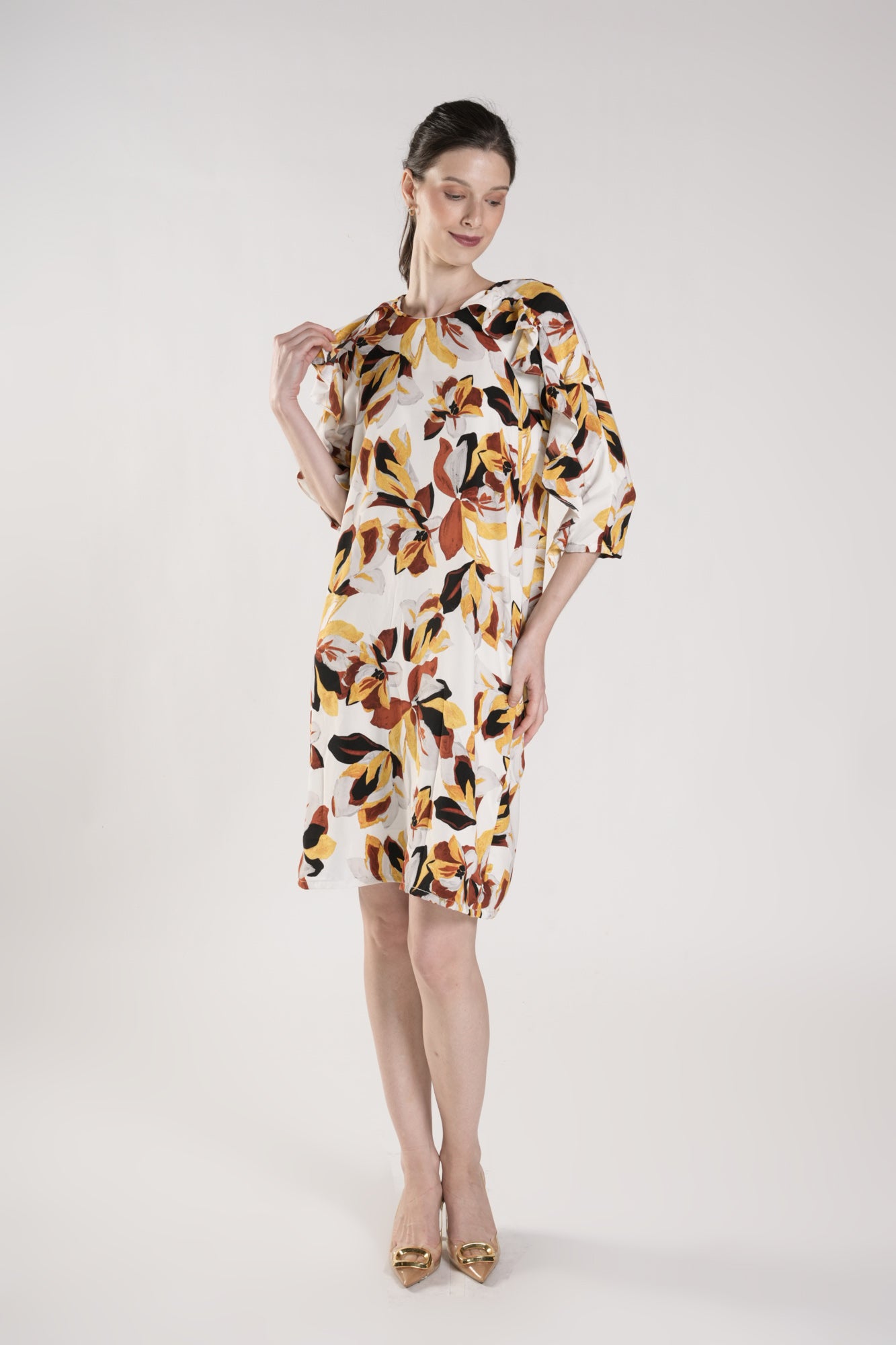 RAMEY Ruffle Detail Shift Dress (Multi Printed)