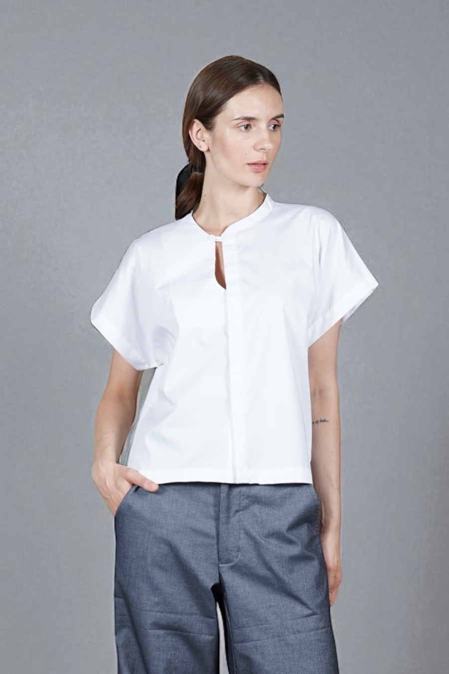 PILILANI Placket Detail Top (WHITE)
