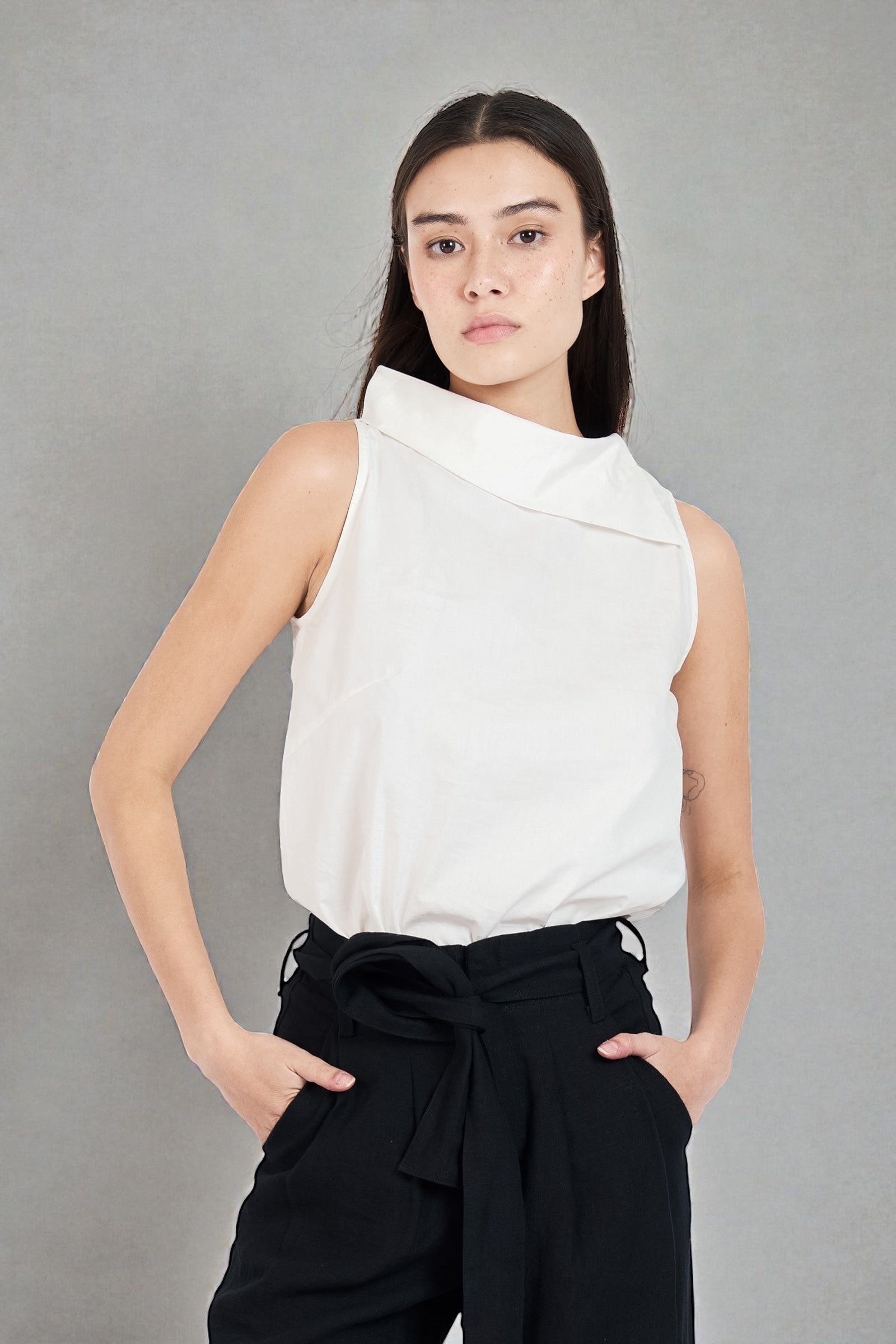 SALVIA Side Collar Top (WHITE)