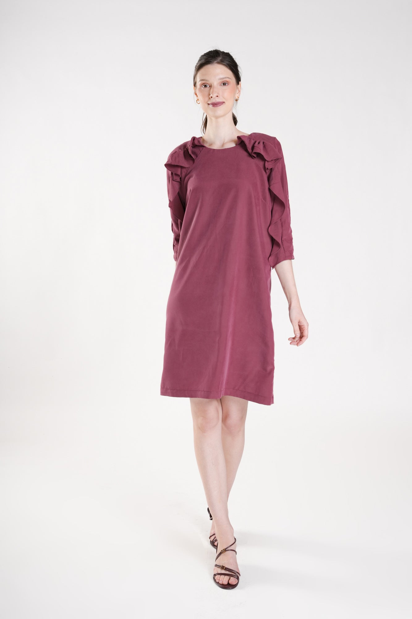 RAMEY Ruffle Detail Shift Dress (Mulberry Red)