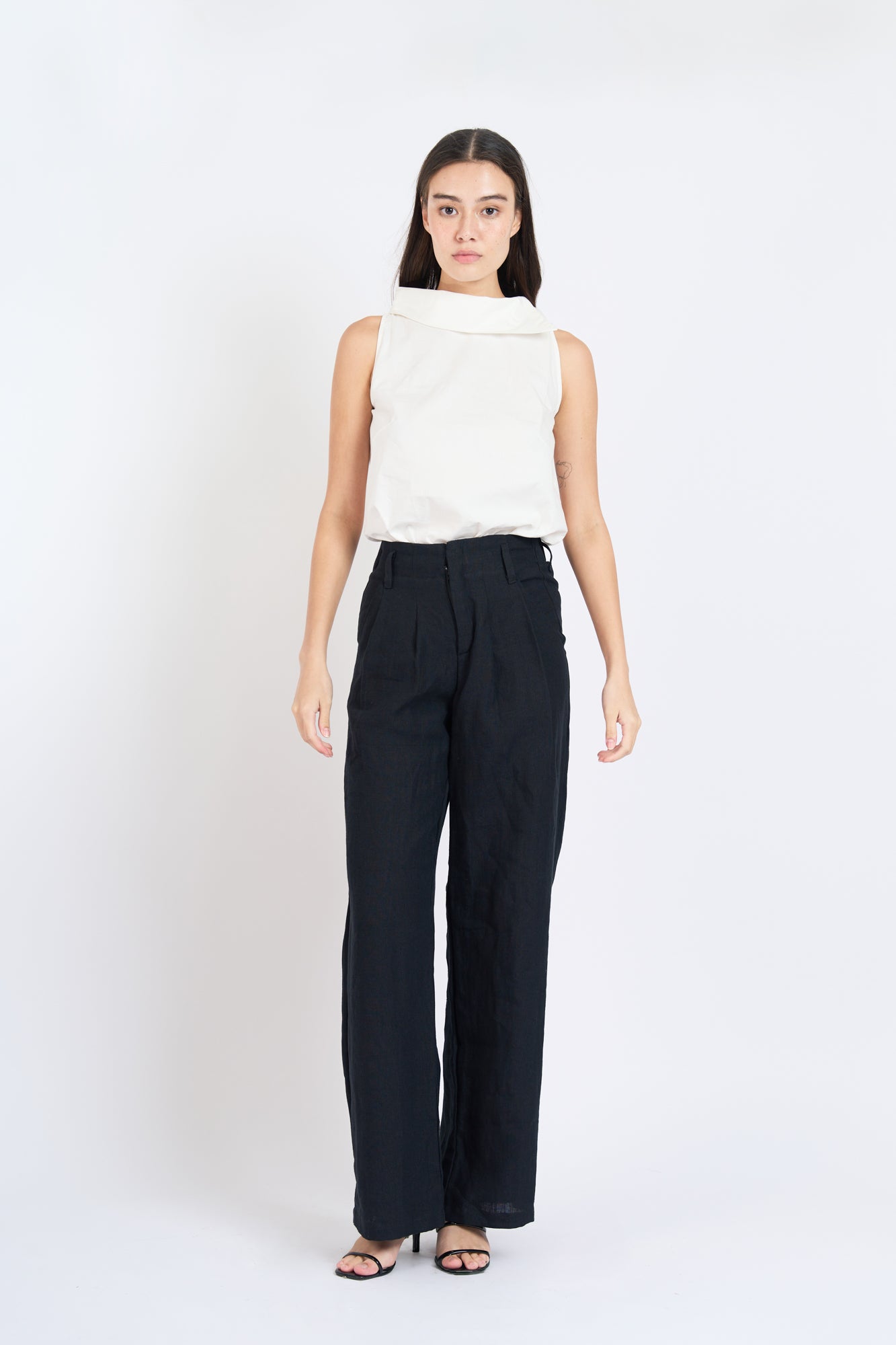 TROCADERO Pleated Pants with Belt