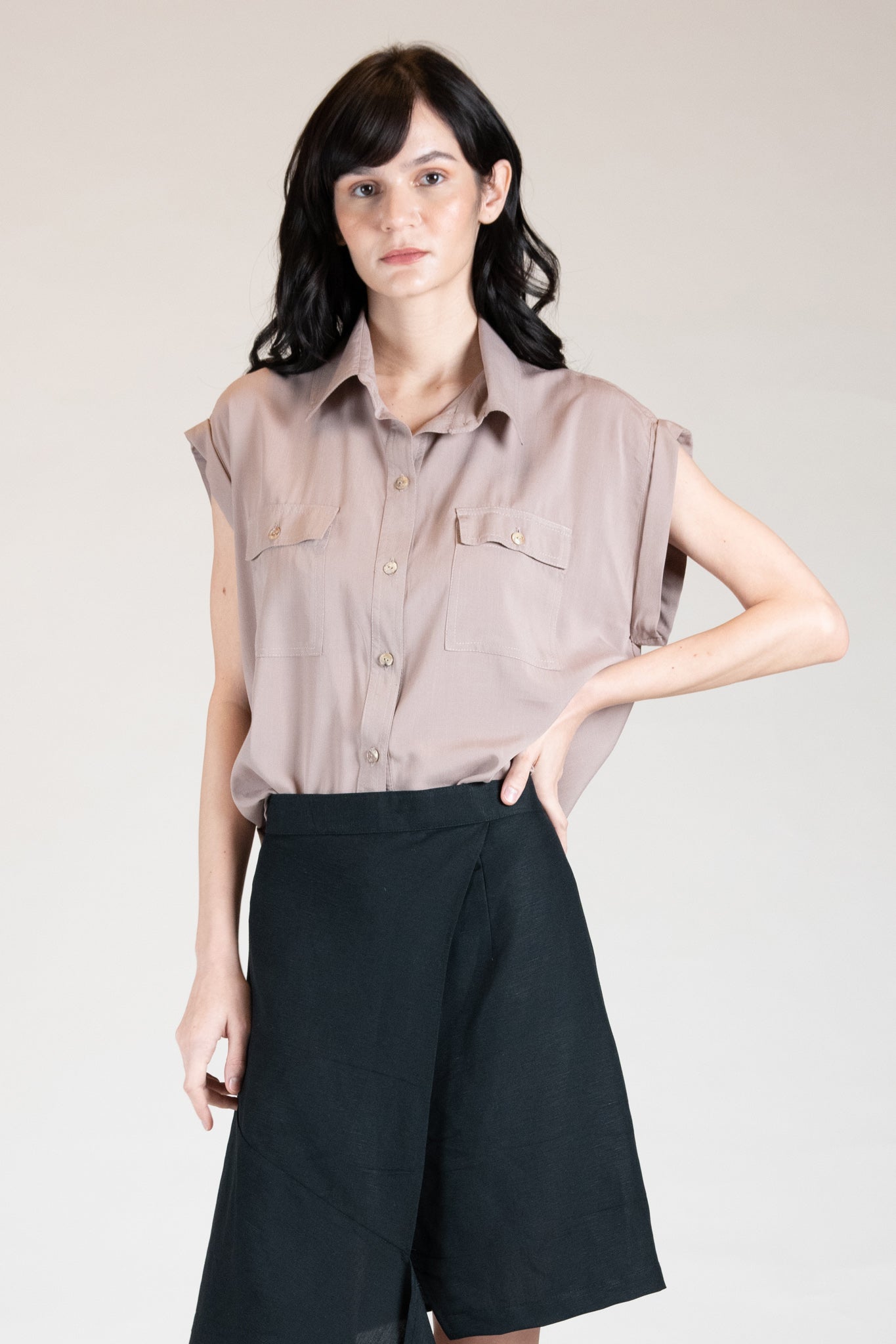 MENTON Flap Pocket Top (TAUPE)